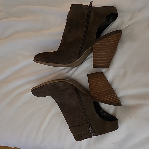 Sole Society Size 11 B Brown Suede Leather Ankle Booties - Picture 2 of 10